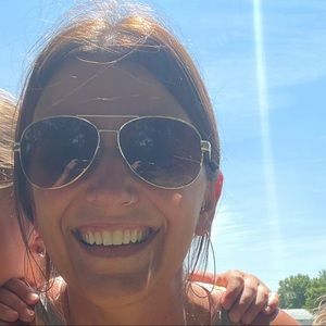 Meet your Posher, Becky